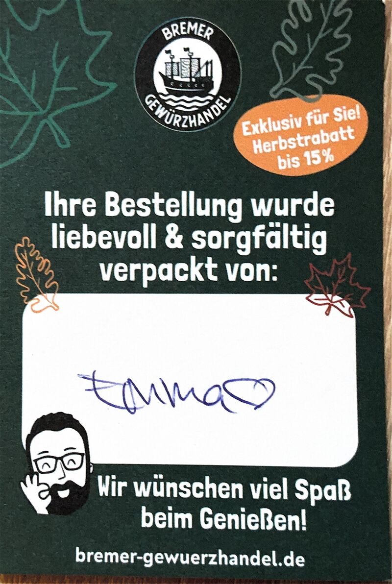 Packkarte des Bremer Gewürzhandels mit handschriftlich eingetragenem Vornamen der Packerin
